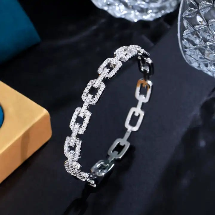 Zya Bracelet in Silver