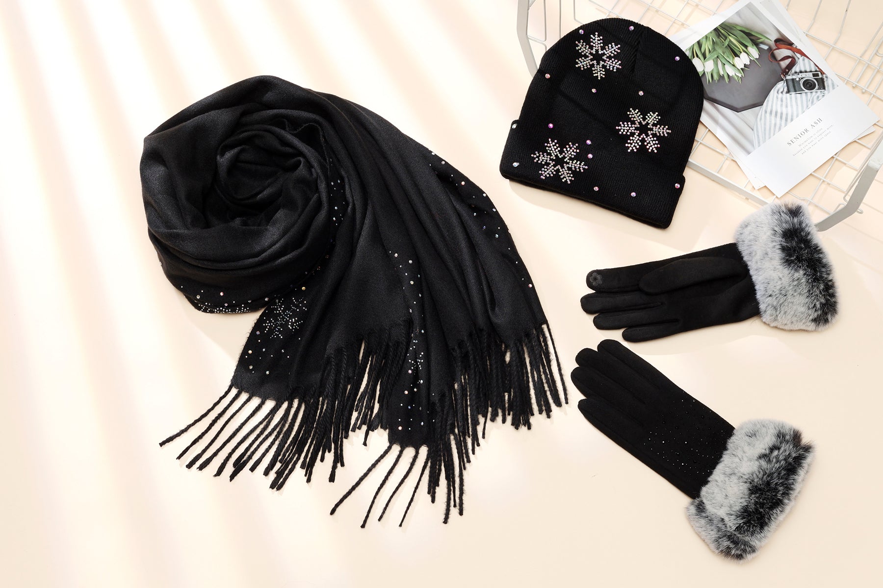 Lucia Snowflake Scarf in Black