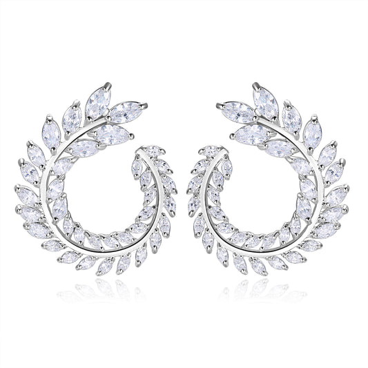 Ella Designer-Ohrringe aus weißem Kristall