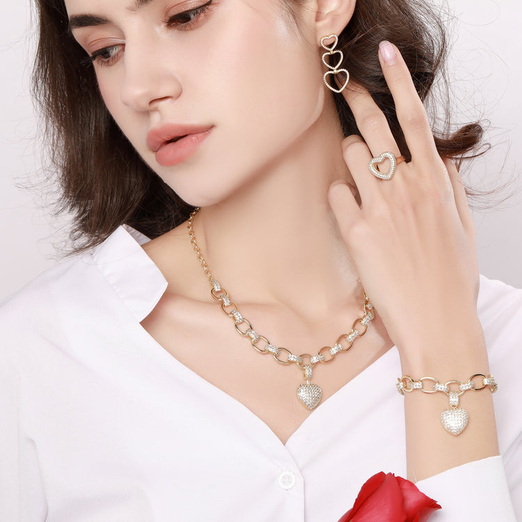 Adalyn Herzförmige Halskette aus Gold mit Zirkonia